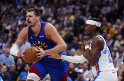 开云体育-丹佛掘金主场惜败雷霆：多视角深度剖析2-2平局