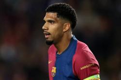 开云体育平台-巴塞罗那精简中后卫，阿劳霍斩钉截铁表忠心