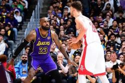 开云体育-火箭锁定36+6神射！杜兰特迎终极拼图，休斯顿总冠军倒计时启动