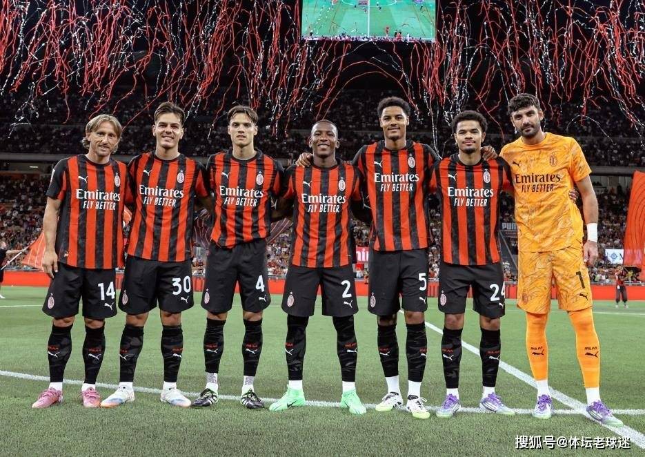 AC米兰7大新援集体亮相！三大中场助球队质变，一人加盟至关重要